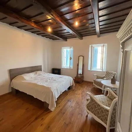 Kispatak Kohaz Apartment